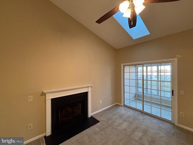 Building Photo - 107 Prosperity Ave SE