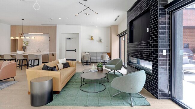 Building Photo - 955 Bannock St