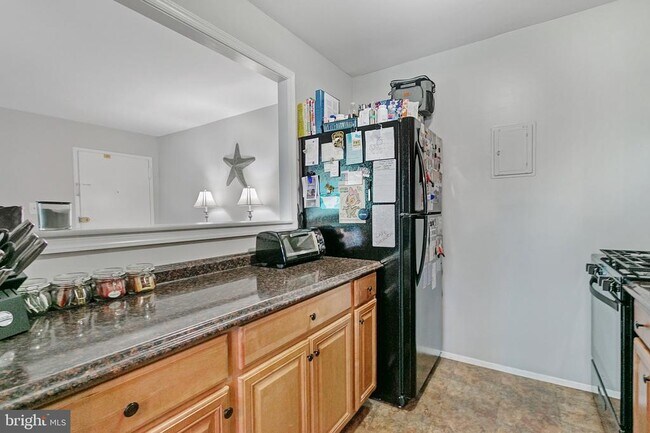 Building Photo - 3750 Bel Pre Rd