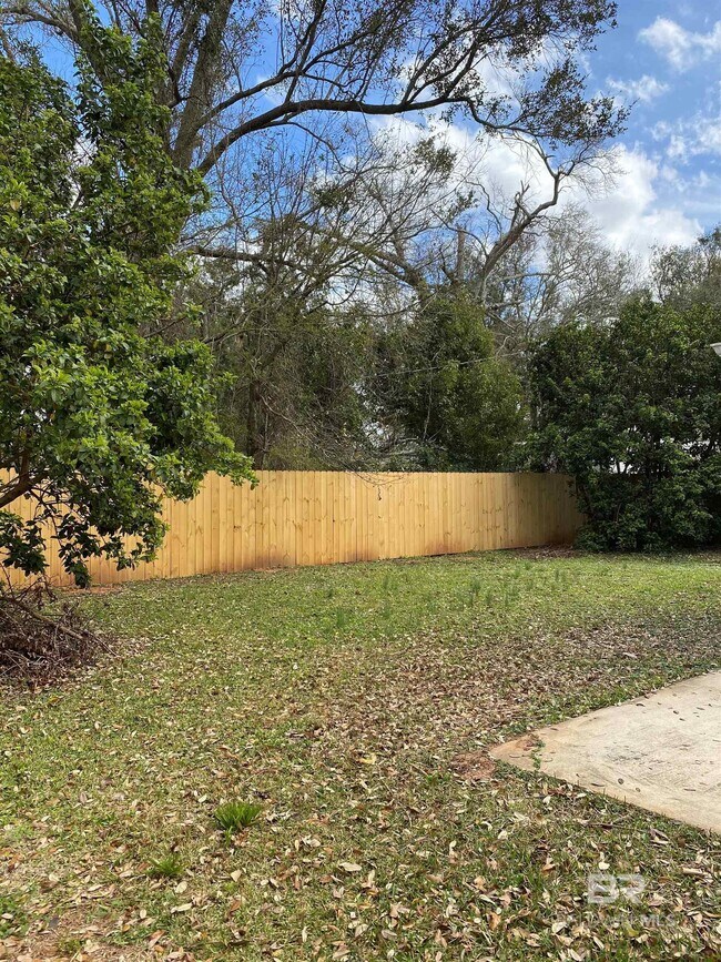 Building Photo - 25695 Argonne Dr