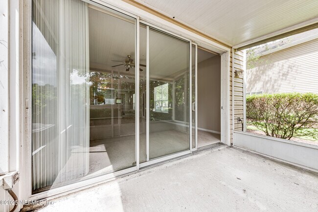Building Photo - 7990 Baymeadows Cir E