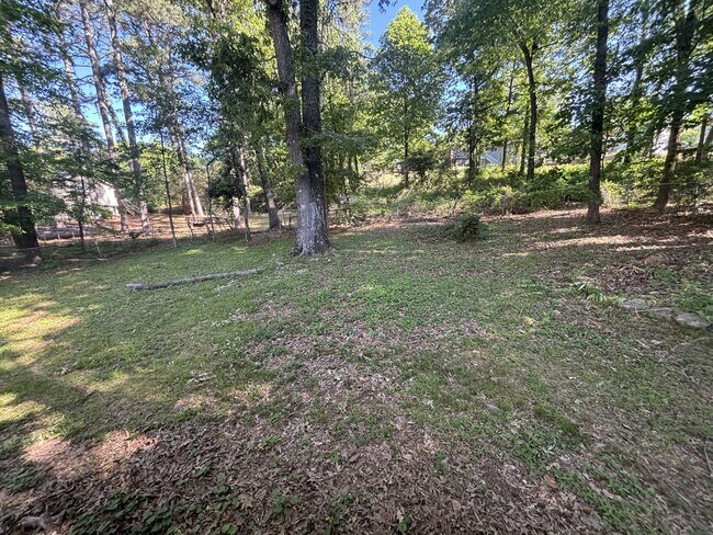 Building Photo - Fully Remodeled 3 Bed 2 bath