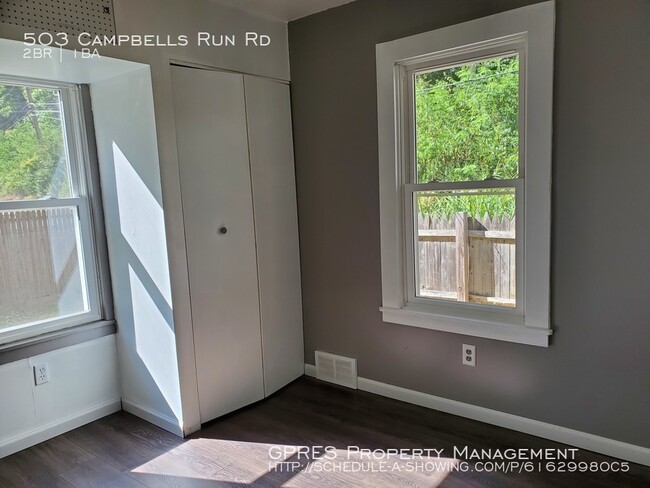Building Photo - Cute and Cozy Harmar Home