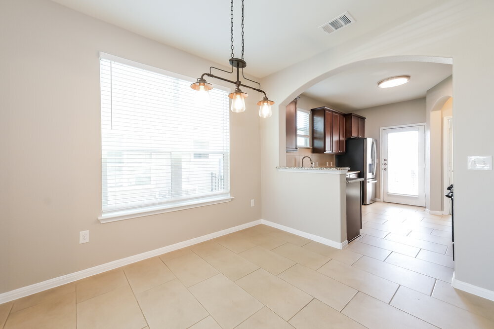 Building Photo - 415 N Heatherwilde Blvd