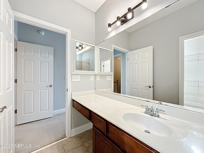 Building Photo - 4590 Capital Dome Dr