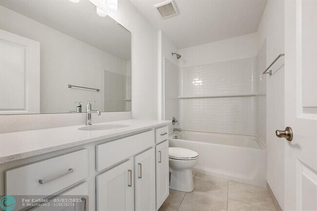 Building Photo - 214 Preserve Trl S