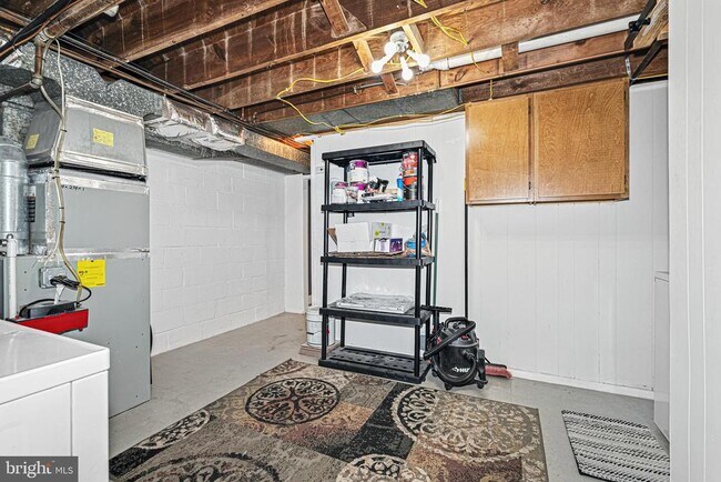 Building Photo - 8272 Kavanagh Rd