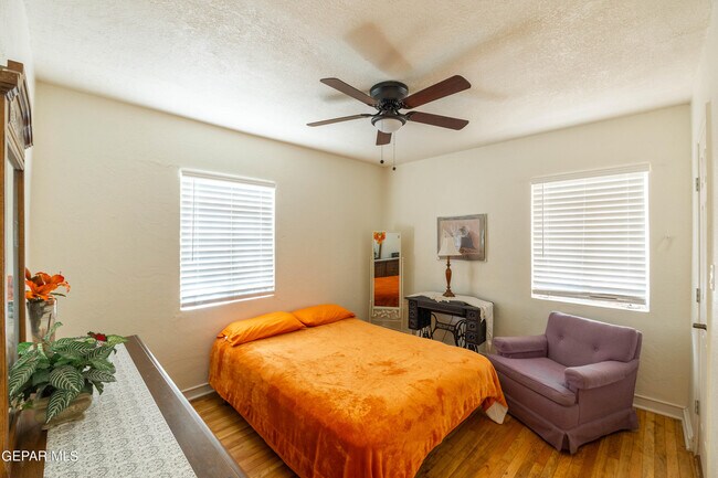 Building Photo - 4505 Pershing Dr