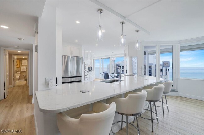 Building Photo - 4041 Gulf Shore Blvd N