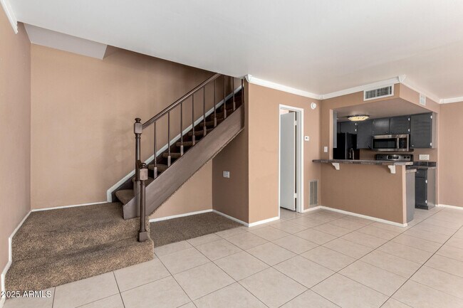 Building Photo - 17014 E Calle Del Oro