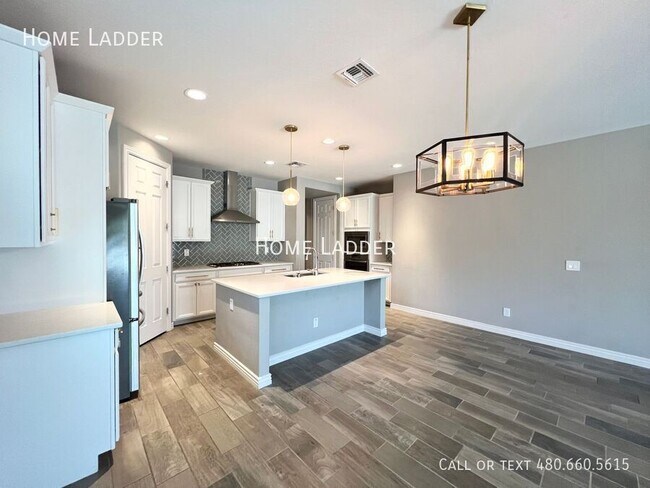 Building Photo - 2039 S Osborn Ln