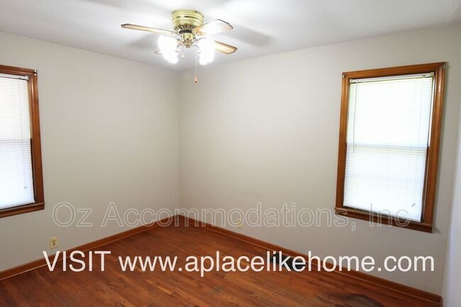 Building Photo - 3034 N 84th Terrace