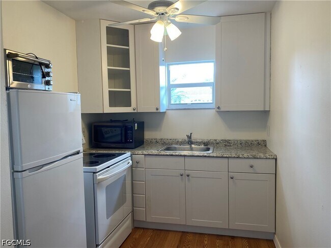 Building Photo - 3616 McComb Ln