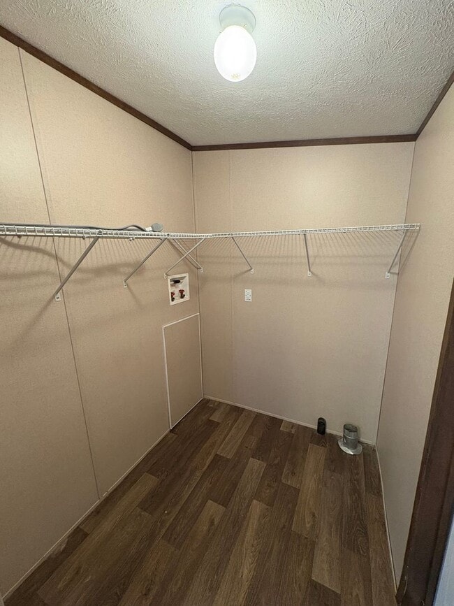 Building Photo - For Rent