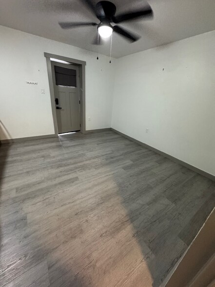 Building Photo - 534 Lee St