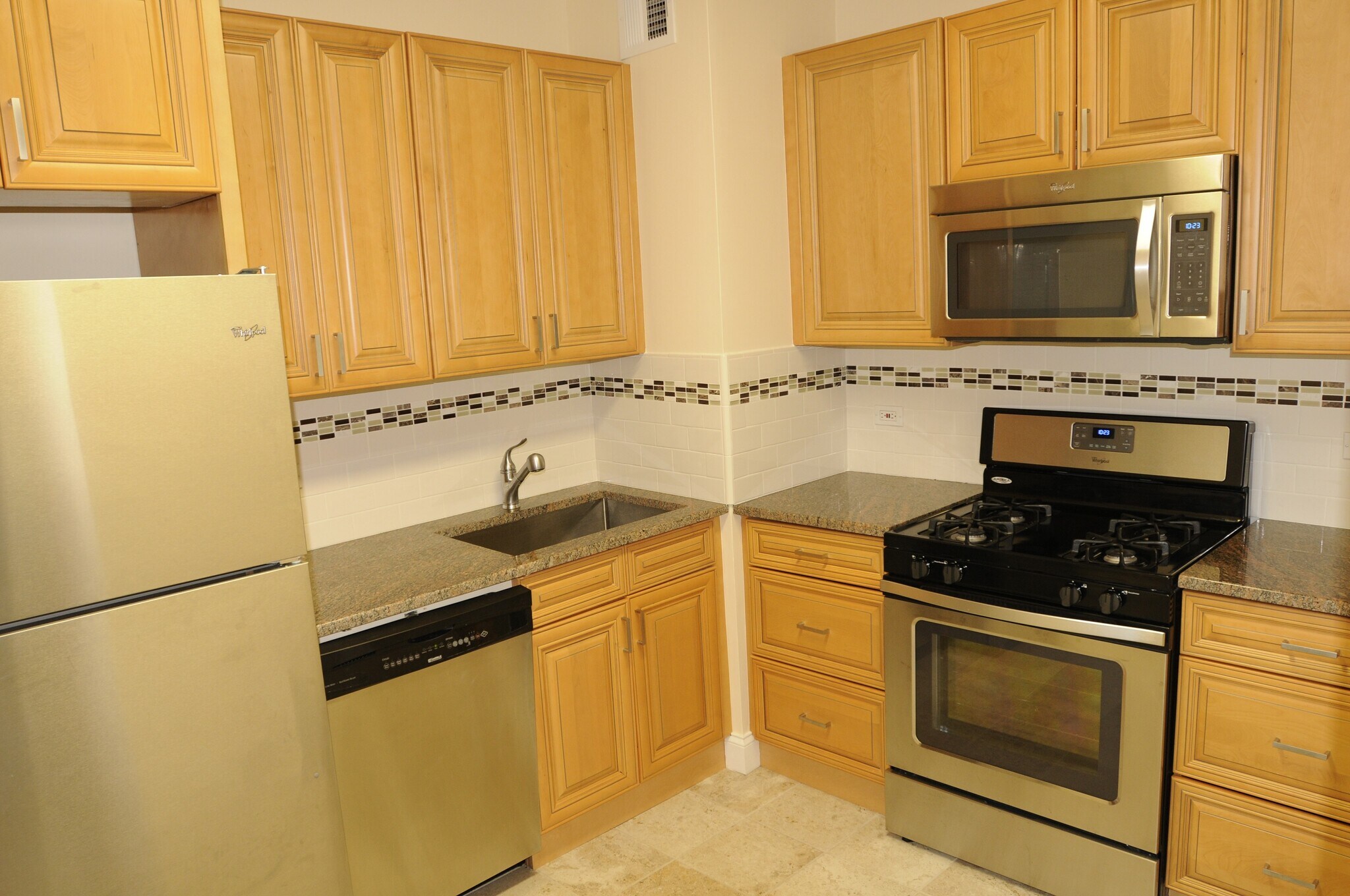 Kitchen - 45 river drive south