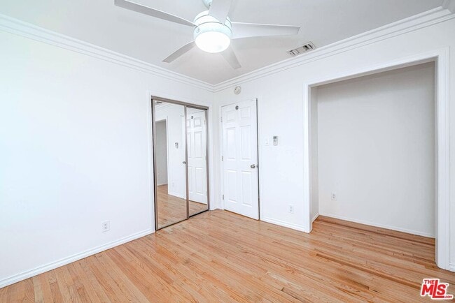 Building Photo - 5353 Don Pio Dr
