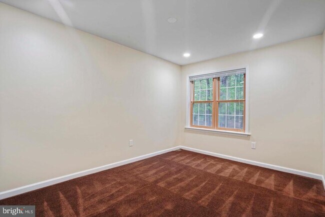 Building Photo - 5105 PHEASANT Rd