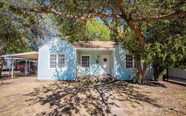 Building Photo - 2404 27th St