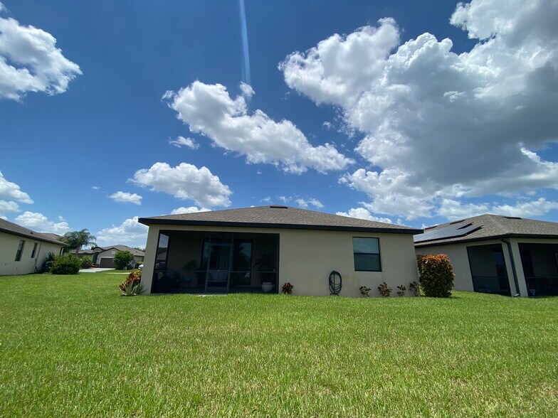 Building Photo - 14215 Vindel Cir