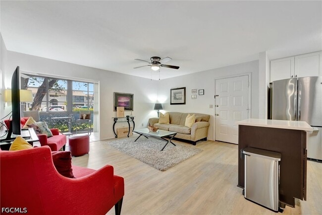 Building Photo - 8110 S Woods Cir