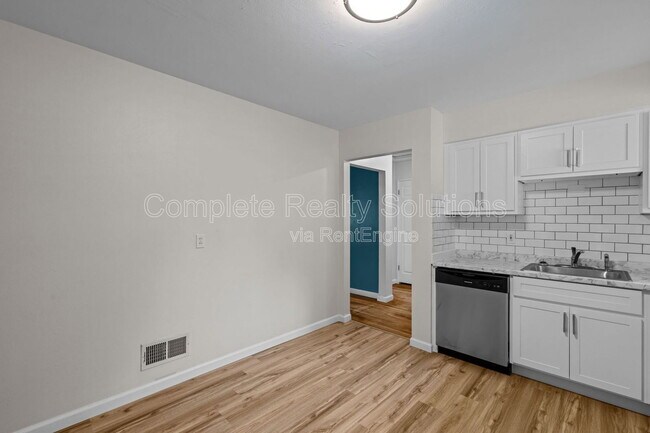 Building Photo - 1149 Walker Ave