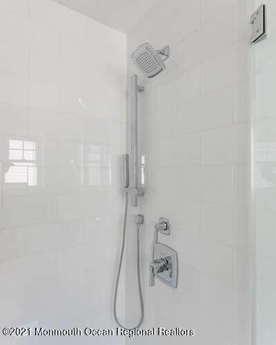 Building Photo - 916 Ocean Ave