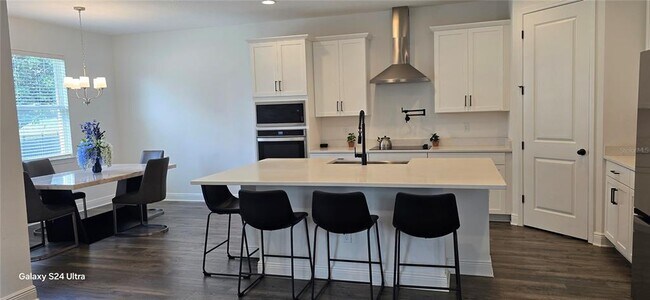 Building Photo - 18410 Blue Heron Cir