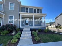 Building Photo - Upscale and Spacious Daleville Townhome