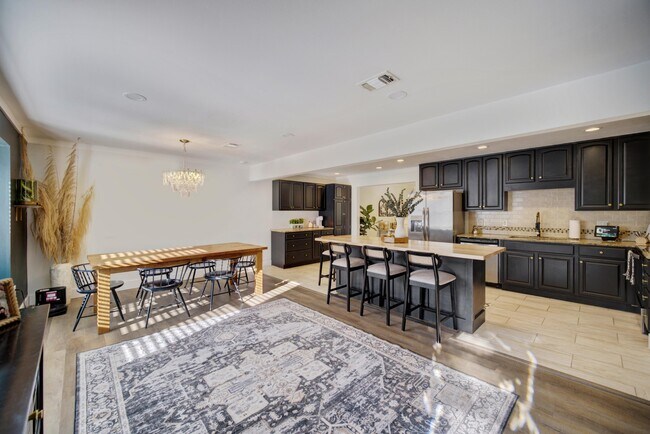 Building Photo - 1024 Juniper Ave