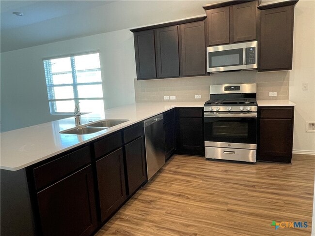 Building Photo - 214 Escondido Cir