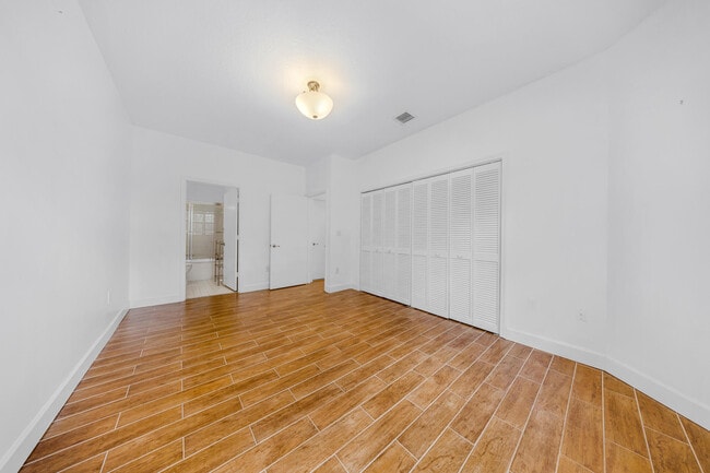 Building Photo - 4106 Carriage Dr