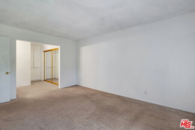 Building Photo - 7742 Redlands St
