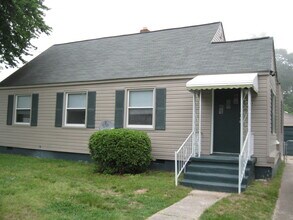 Building Photo - Beautiful single-family 3 bedroom home