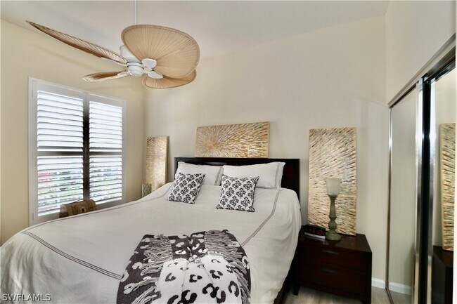 Building Photo - 5495 Freeport Ln