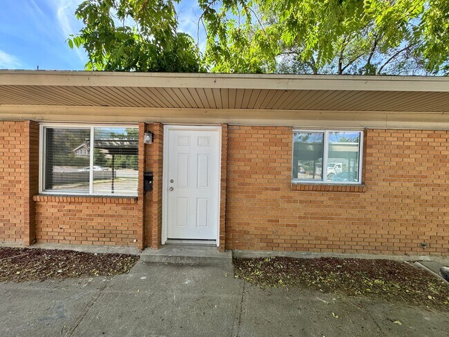 Building Photo - 235 W 400 N