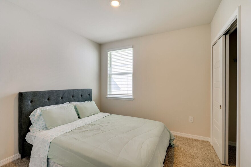 Building Photo - 44488 Diamond Trl