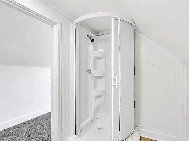 Building Photo - For Rent – Charming 3-Bedroom, 2-Bath Home...