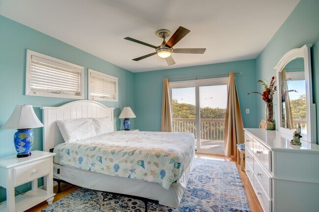 Building Photo - Oceanfront- Pet Friendly- Fully Furnished-...