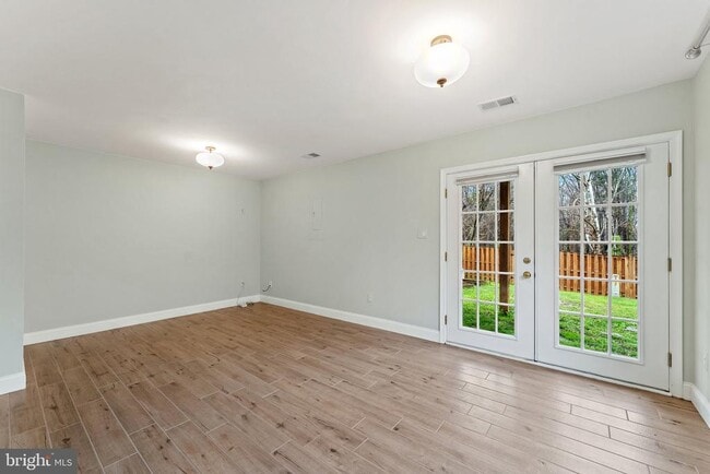 Building Photo - 1099 Longview Ln