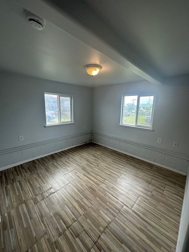 Building Photo - 1521 Kinoole St