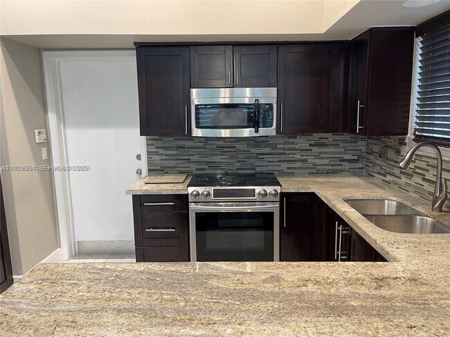 Building Photo - 10101 NW 5th St