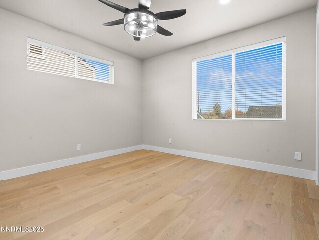 Building Photo - 1844 H St