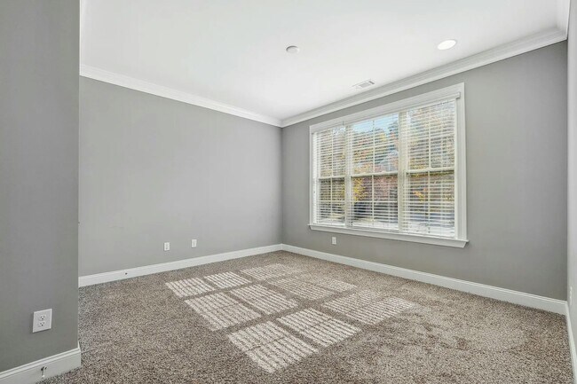 Building Photo - 670 Bell Creek Rd