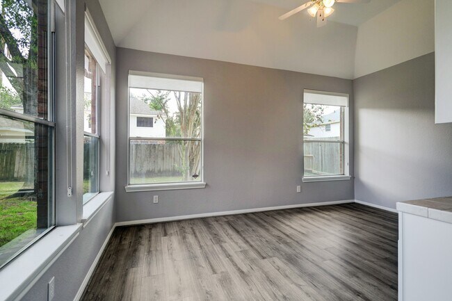 Building Photo - 2222 Keeran Point Ct