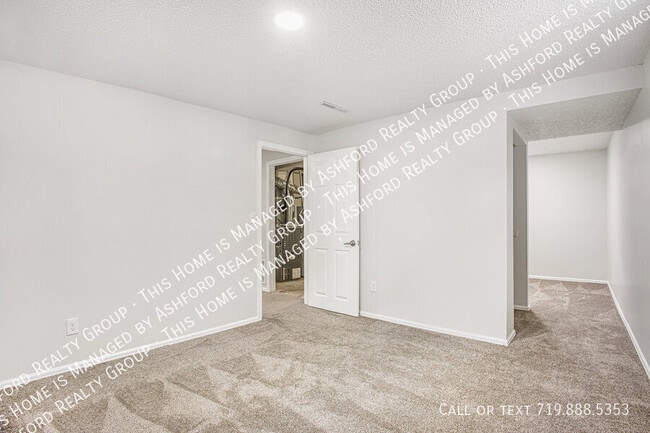Building Photo - 4087 London Ln