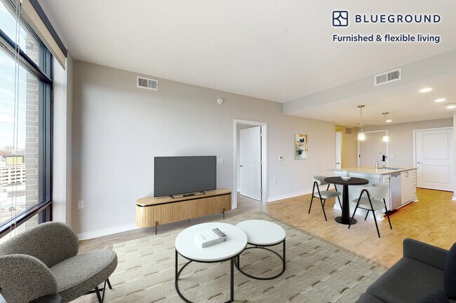 Building Photo - 555 S President St