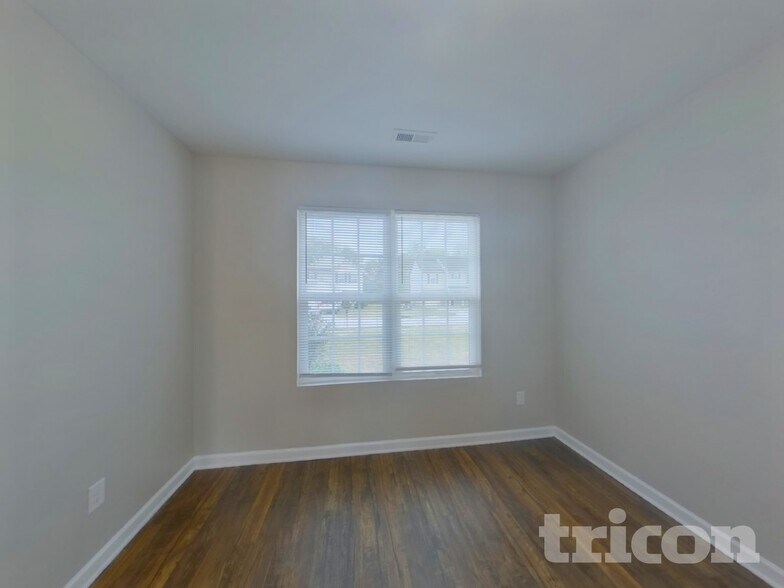 Building Photo - 520 Gentle Breeze Ln
