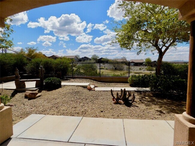 Building Photo - 2824 Fort Silver Dr