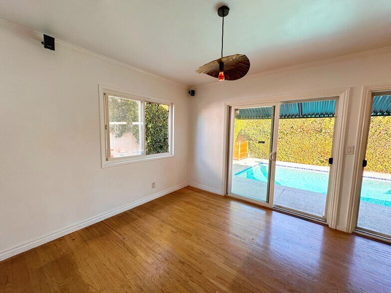 Dining space - 6500 Whitaker Ave